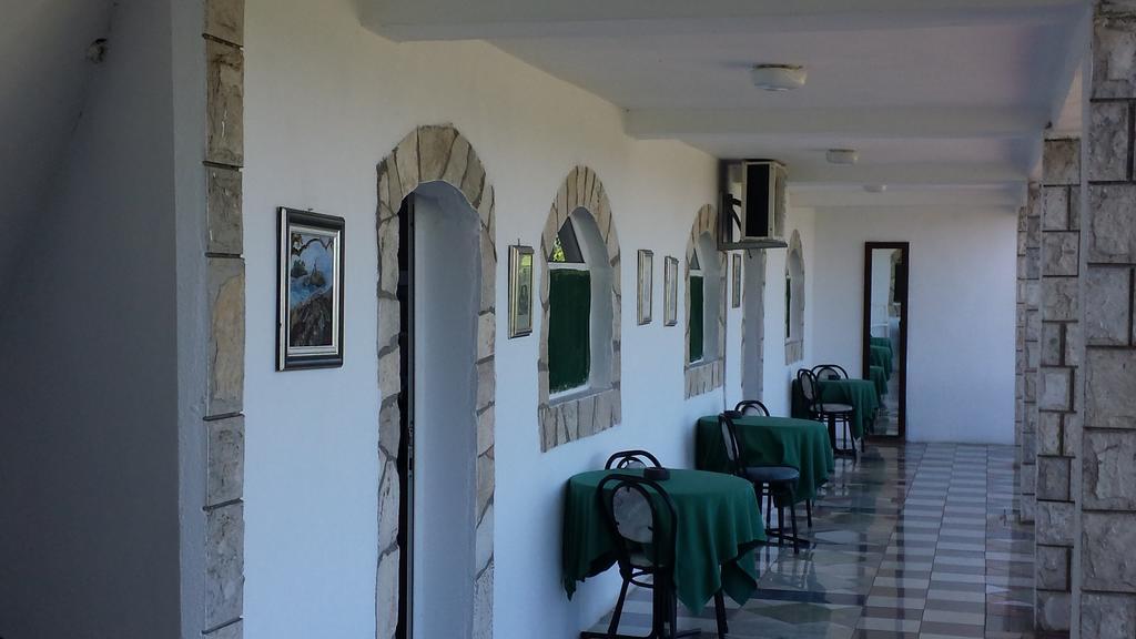 Guesthouse Mala Venecija Virpazar Exterior foto